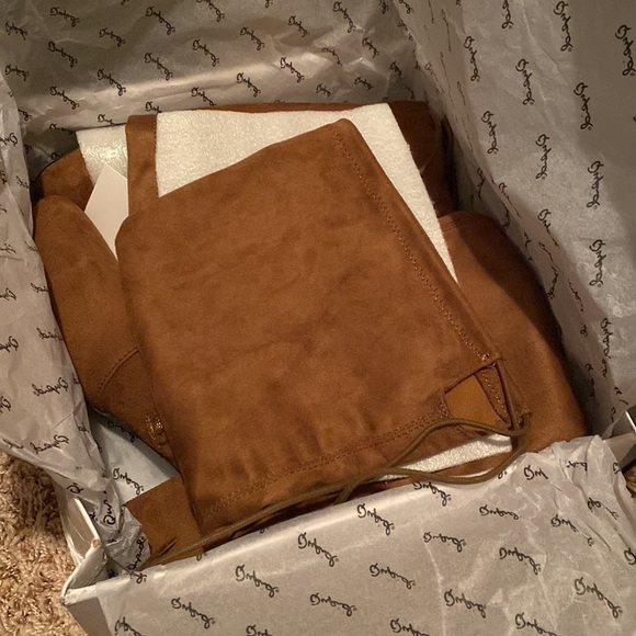 NWOT Qupid Coffee Suede Over the Knee Boots - Picture 3 of 3